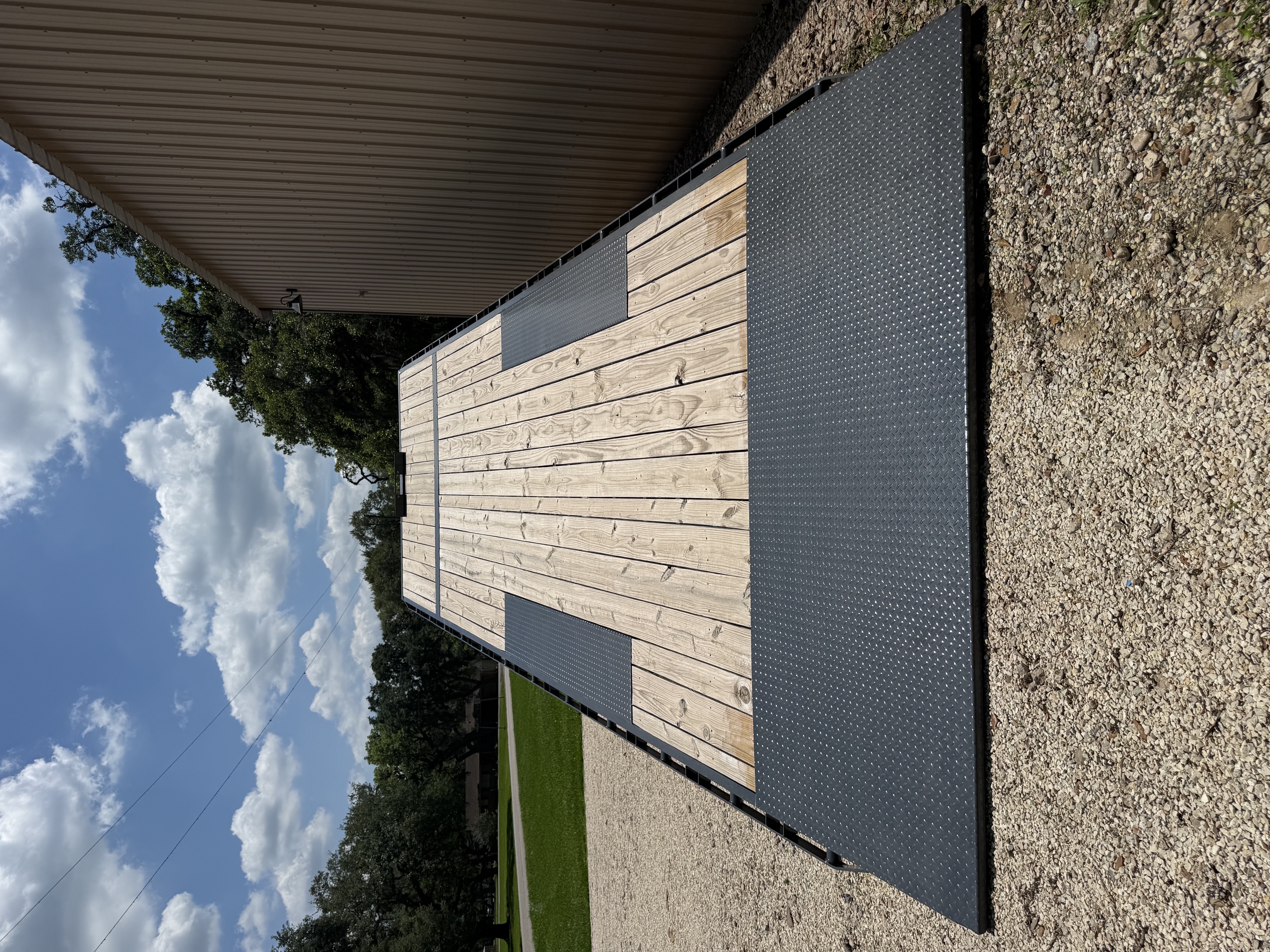 102" x 26' Deckover Tilt - photo 3 - trailer rental West Columbia TX