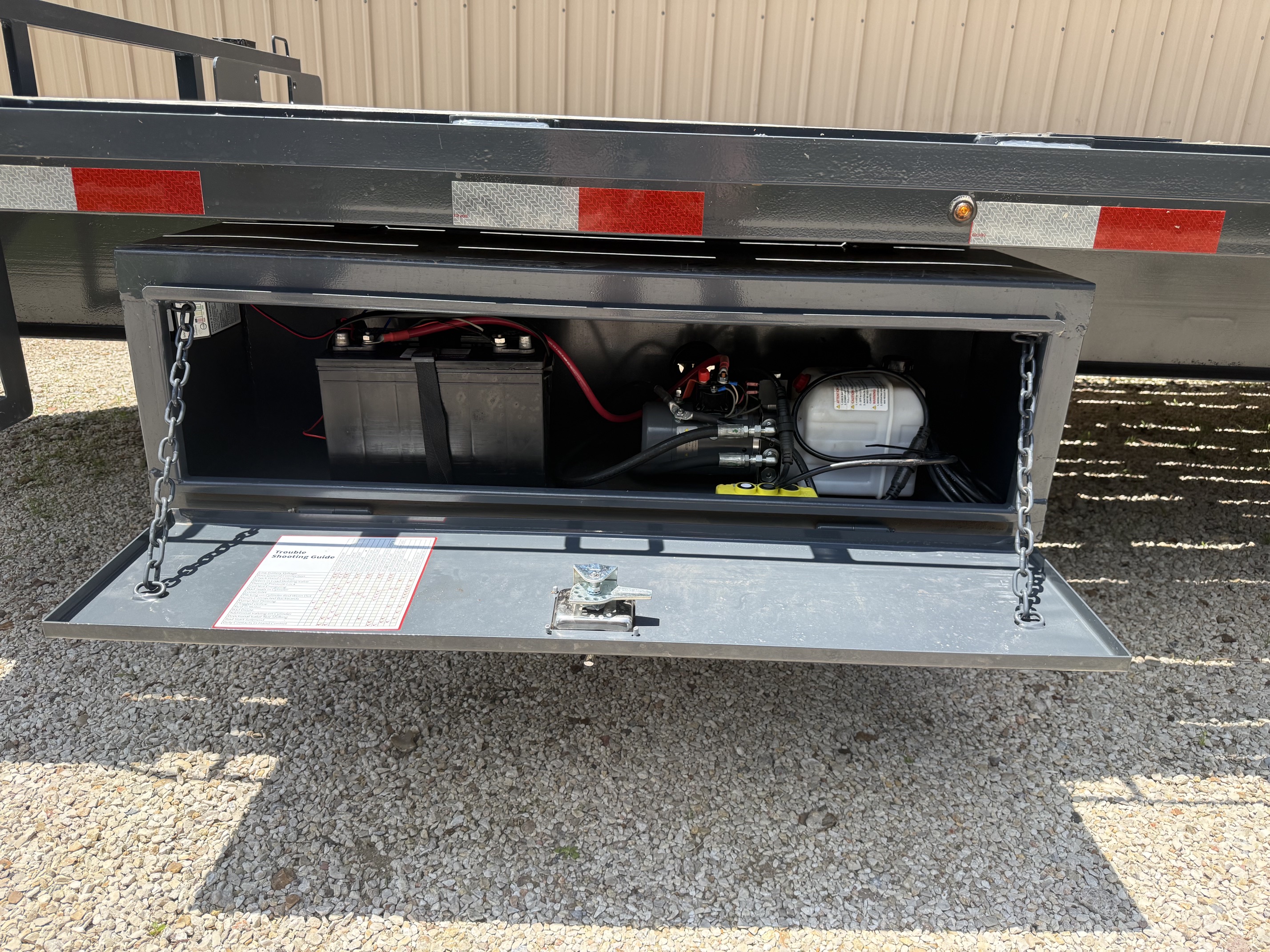 102" x 26' Deckover Tilt - photo 5 - trailer rental West Columbia TX